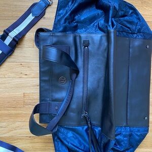 Lululemon travel bag with removable long strap